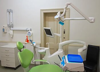 Dr Johnny Chan - AMAZING DENTAL