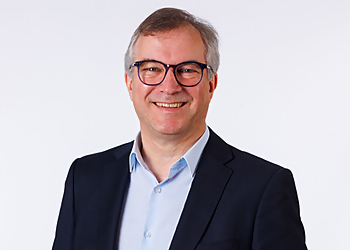 Dr Jonathan McCorriston - VISION MICHAEL HARE OPTOMETRISTS