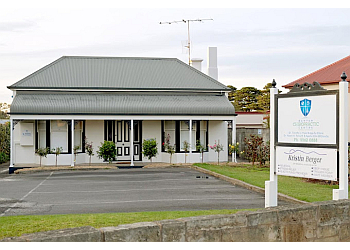 Dr Karen Forsyth - BANYAN CHIROPRACTIC CENTRE