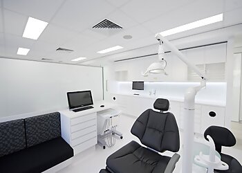 Dr Kay Kanthathas - HUNTER VALLEY ORTHODONTICS