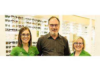 Dr Kevin Hackett - KEVIN HACKETT OPTOMETRIST