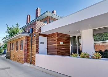 Dr Lydia Johns Putra - BALLARAT UROLOGY