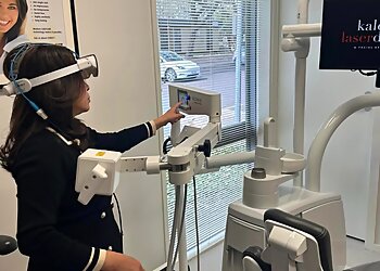 Dr Lynette Wallace - PLANETSMILES