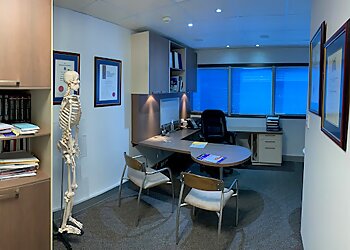 Dr Mahendra Meta - BRISBANE HIP AND KNEE