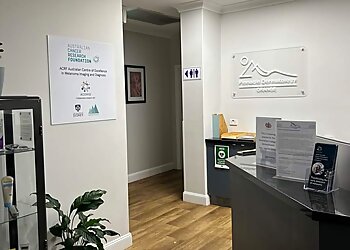 Dr Michelle McRae - PINNACLE DERMATOLOGY