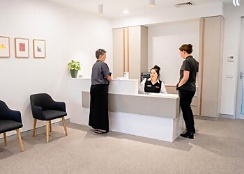 Dr Miranda Sageman - BESPOKE DENTAL