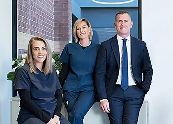 Dr Nathan Connelly - MOONEE VALLEY SPECIALIST CENTRE