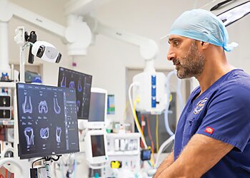 Dr Navi Bali - THE BAY ORTHOPAEDIC & FRACTURE CLINIC