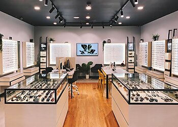 Dr Nicola - TAYLOR EYEWEAR