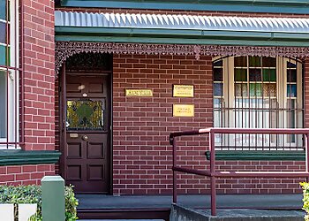 Dr Peter J Spittaler - HUNTER NEUROSURGERY