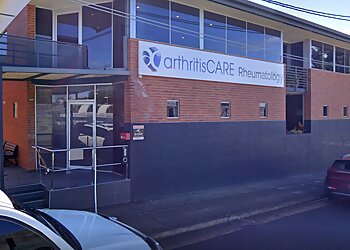 Dr Peter Landsberg - ARTHRITISCARE