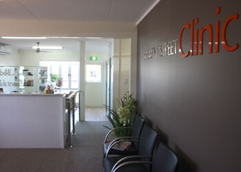 Dr Phillip Bushell-Guthrie