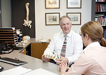 Dr Richard Kahler - BRIZ BRAIN & SPINE