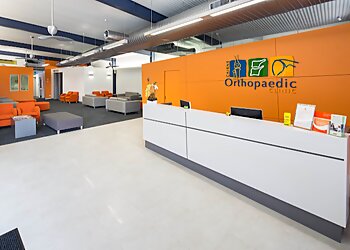 Dr Robert Pozzi - CAIRNS ORTHOPAEDIC CLINIC