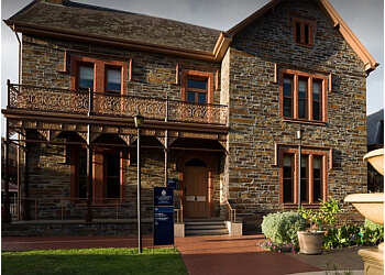 Dr Rodney Cooter - WAVERLEY HOUSE PLASTIC SURGERY CENTRE