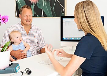 Dr Samantha Davidson - GOLD COAST DERMATOLOGY CLINIC