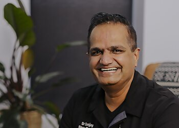 Devonport Cosmetic Dentists Dr Sanjay Mali - SHREE DENTAL & IMPLANT CENTRE image 1