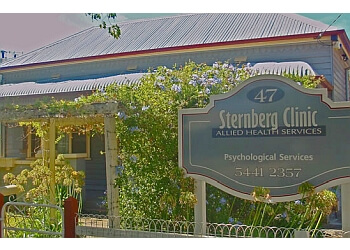 Dr Scott Eaton - STERNBERG CLINIC