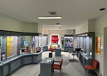 Dr Selwyn Peake - GEORGE & MATILDA EYECARE