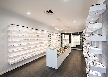 Dr Shannon Smith - OUTLOOK EYE CENTRE OPTOMETRISTS