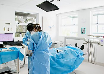 Dr Stephen Dudgeon - AVENUE DENTAL