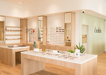 Dr Stephen Everard - THE OCULISTS