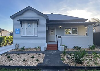 Dr Tarak Pathak - NOWRA DENTISTS