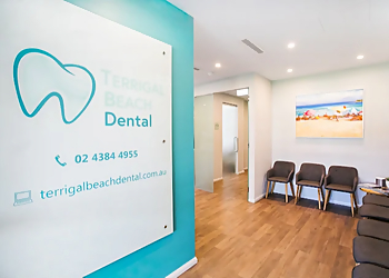 Dr Tom Hall - TERRIGAL BEACH DENTAL + IMPLANT CENTRE