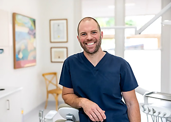 Dr Tom Shumack - SHUMACK DENTAL & IMPLANTS Dr Tom Shumack - SHUMACK DENTAL & IMPLANTS