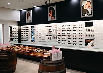 Dr Tony Burgun - BURGUN & WILLIAMS OPTOMETRISTS