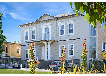 Dr Tony Makris - PARADIGM UROLOGY