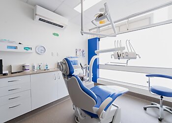 Dr Vas Srinivasan - INVISIBLE ORTHODONTICS