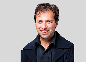 Dr Vincent Marzano - SPECSAVERS ALBURY Dr Vincent Marzano - SPECSAVERS ALBURY