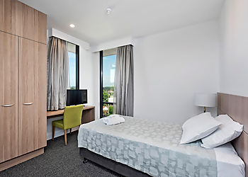 Dr Yajuvendra Bisht - RAMSAY CLINIC MACARTHUR