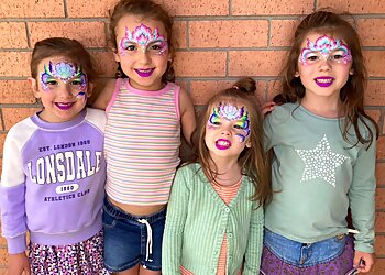 Emmie's Face Painting & Balloon Twisting