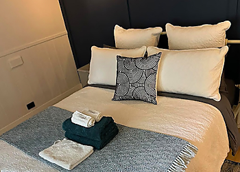 Extra Set Of Hands Extra Set Of Hands