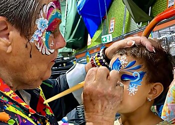 Frivolous Faces Bundaberg