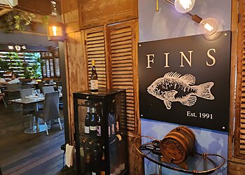 Fins Restaurant and Bar