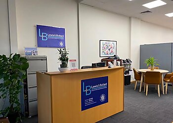 Gareth Lewis - LEWIS & BOLLARD MIGRATION