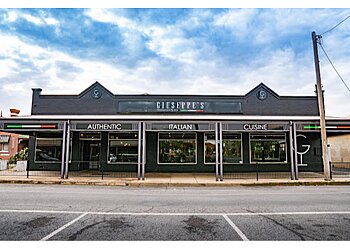 Giuseppes Restaurant & Bar