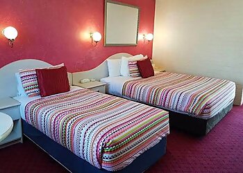 Golden Age Motor Inn