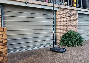 Greeny's Garage Doors