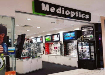 Dr Eme Okpo Lecturerconsultant Low Vision And Rehabilitative