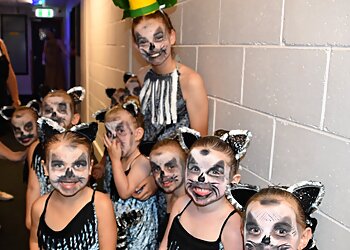 Happy Faces - Face Painting and Glitter Tattoos by Maria