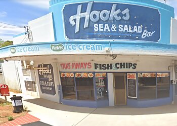 Hooks Sea And Salad Bar