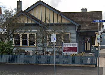 Hugh Matthews - HUGH MATTHEWS PODIATRY