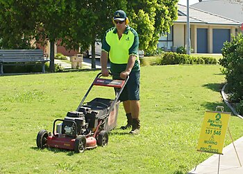 Bendigo Lawn Care Services Jim's Mowing Kangaroo Flat image 1