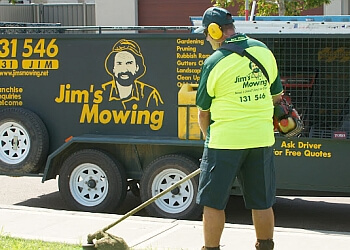Jim's Mowing (West Mackay)