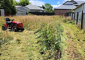 Ballarat Lawn Care Services Johnny's Gardening and Mowing image 1