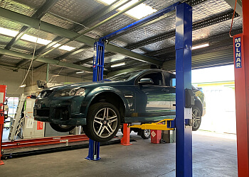 Johnson's 4WD Repair Shop